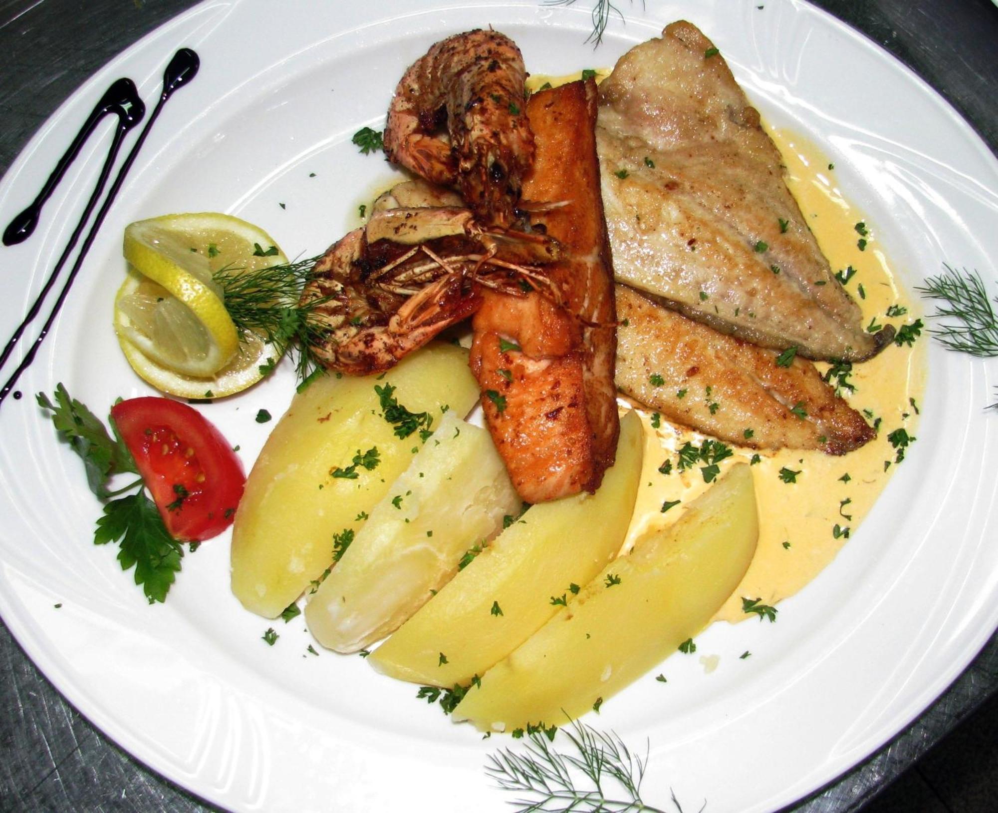 Wellnesshotel & Restaurant Hexenschopf لوفنغن المظهر الخارجي الصورة
