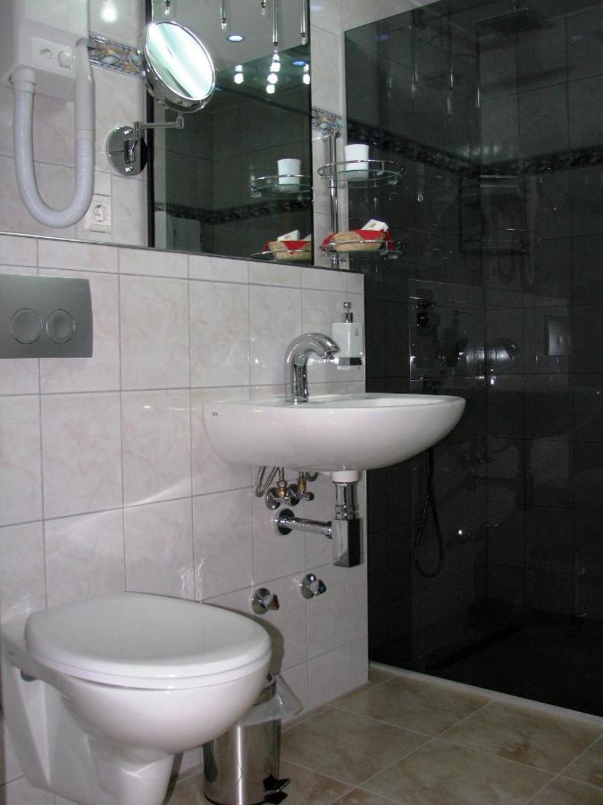 Wellnesshotel & Restaurant Hexenschopf لوفنغن المظهر الخارجي الصورة
